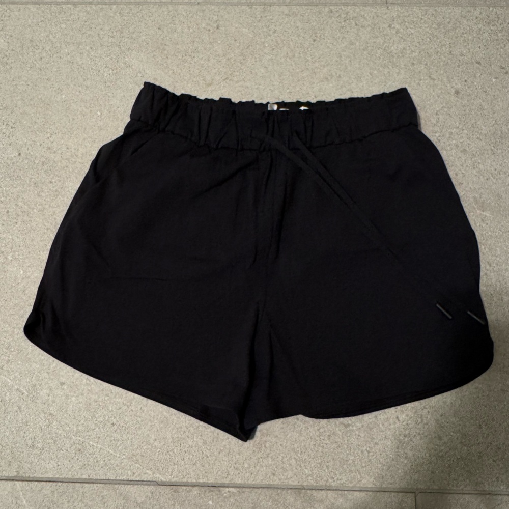 Lululemon Black Stretch Luxtreme Short